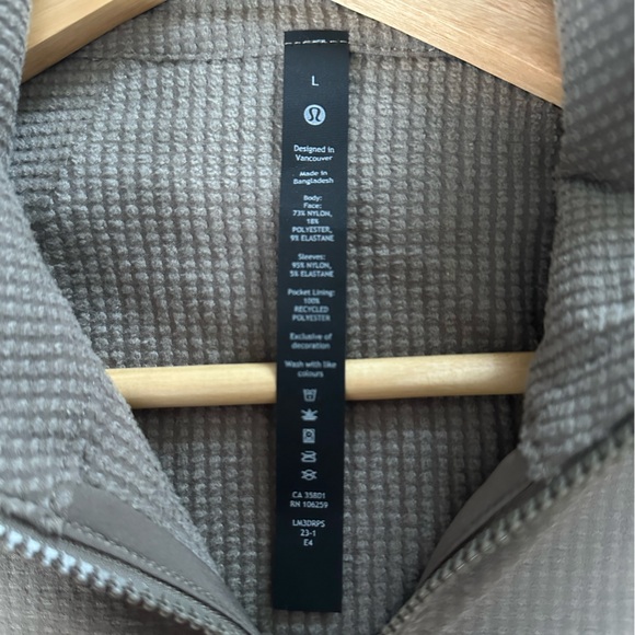 Men’s lululemon fleece hiking zip up - Picture 2 of 5